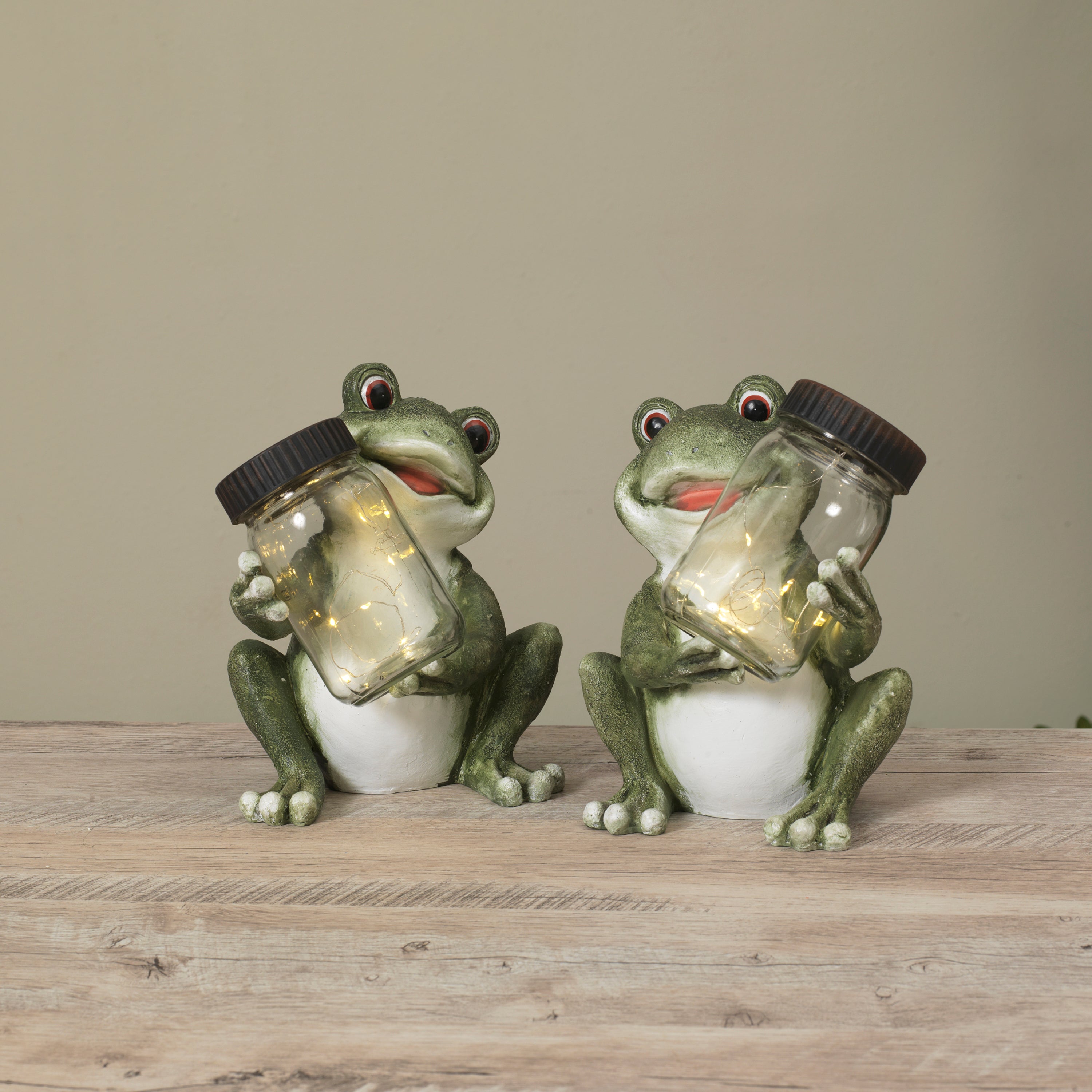 8.6 Inch Outdoor Solar Lighted Resin Frog with Glass Jar Set of 2